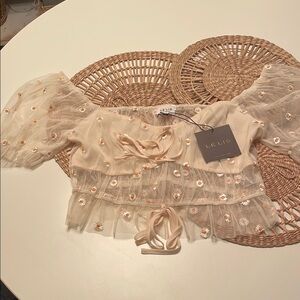 LeLis Collection NWT Medium Cream‎ Ruffled Short Sleeve Blouse